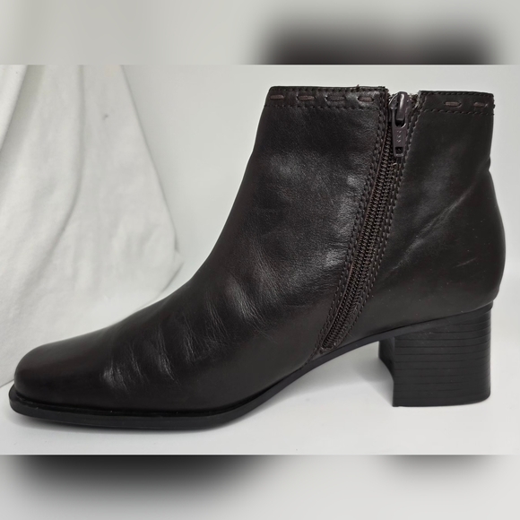Croft & Barrow Dark Brown Leather Ankle Booties 8 1/2 - Picture 6 of 7